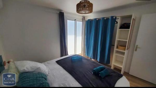 Appartement à louer 2 pièces 47.26m² Saint-Pierre (97410)