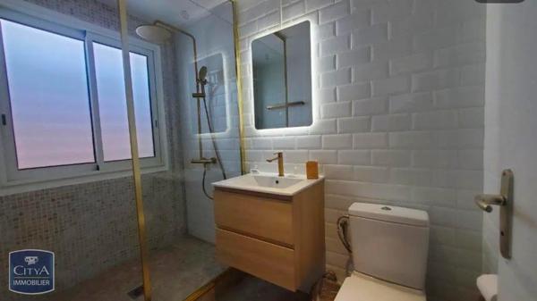 Appartement à louer 2 pièces 47.26m² Saint-Pierre (97410)