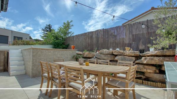 Maison
         4 pièces
        - 100 m² Exclusivité 419 900 € *