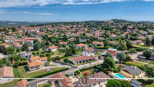 Maison
         4 pièces
        - 100 m² Exclusivité 419 900 € *