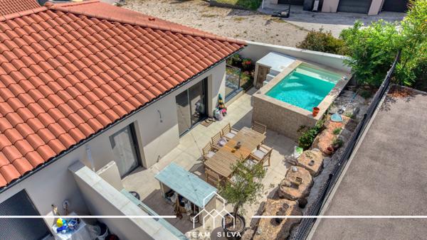 Maison
         4 pièces
        - 100 m² Exclusivité 419 900 € *