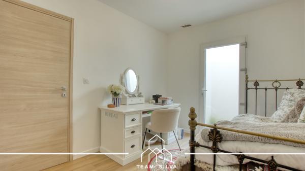 Maison
         4 pièces
        - 100 m² Exclusivité 419 900 € *