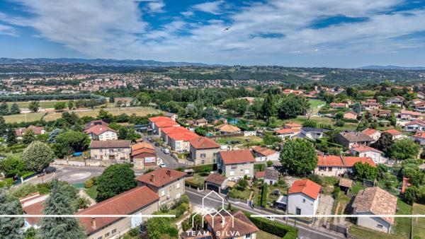 Maison
         4 pièces
        - 100 m² Exclusivité 419 900 € *