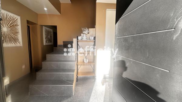 Maison
         6 pièces
        - 160 m² Exclusivité 312 000 € *