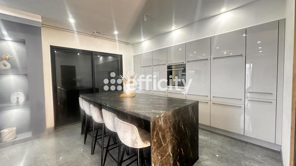 Maison
         6 pièces
        - 160 m² Exclusivité 312 000 € *