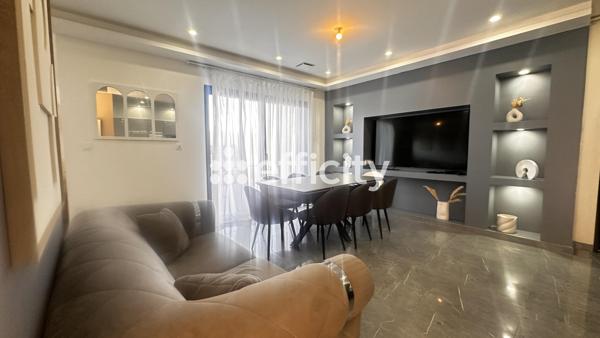 Maison
         6 pièces
        - 160 m² Exclusivité 312 000 € *
