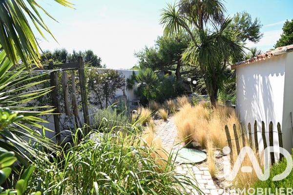 Maison à vendre 7 pièces 187 m² Sainte-Marie-de-Ré