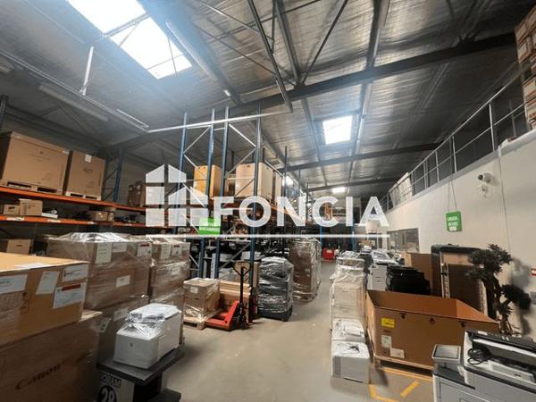 À vendre Local commercial 855 m² - Niort 79000