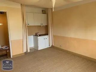 Local professionnel à louer 14.3m²