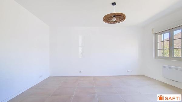 Maison de ville contemporaine entièrement rénovée – Montaigu-de-Quercy (3 chambres)