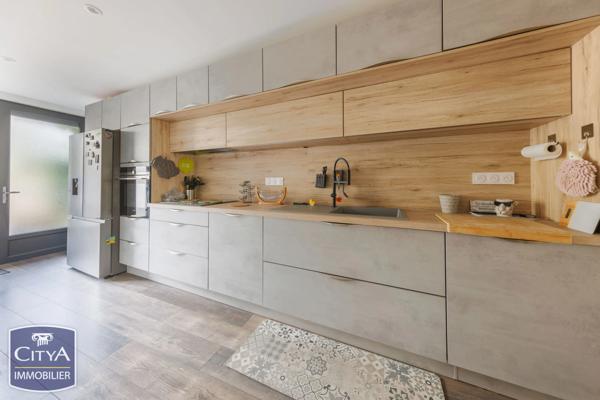 Maison à vendre 7 pièces 169.3m² Mozac (63200)