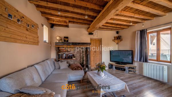 Vente
                Maison53 m² - 2 Pièces -
                    CHATEL GUYON (63140)