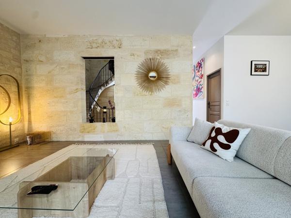 Magnifique maison avec terrasse, dépendance et garage à BORDEAUX