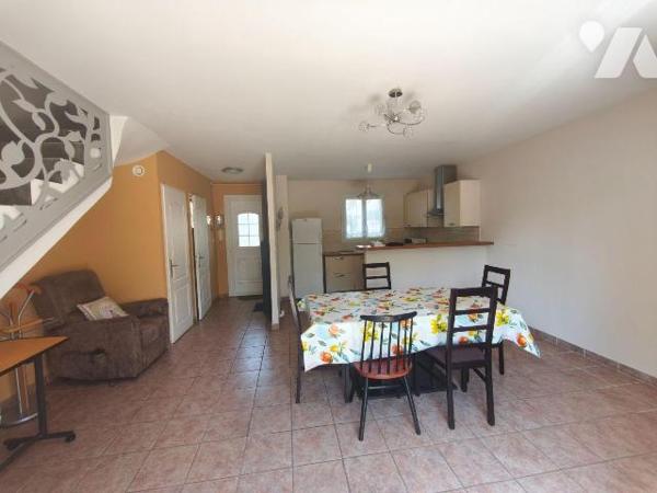 SAINT MARTIN DE CRAU,
A deux minutes du centre, dans une  charmante résidence, un appartement ...