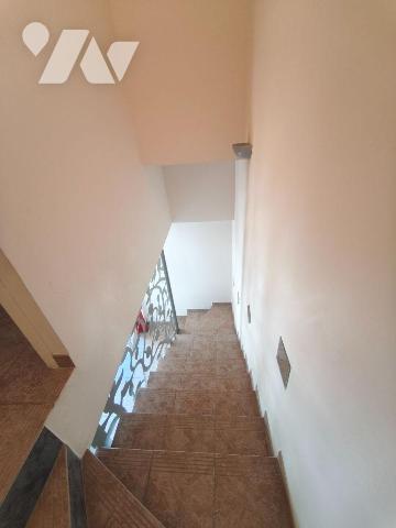 SAINT MARTIN DE CRAU,
A deux minutes du centre, dans une  charmante résidence, un appartement ...