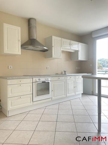Appartement à louer, 5 pièces - BOURGOIN-JALLIEU 38300