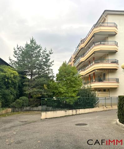 Appartement à louer, 5 pièces - BOURGOIN-JALLIEU 38300
