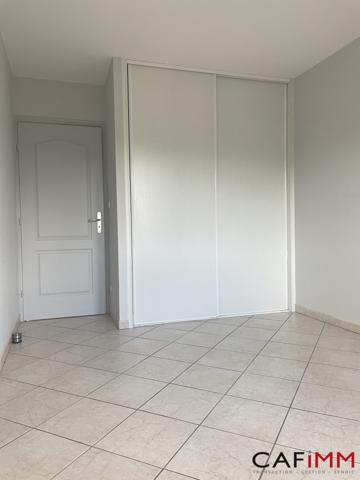 Appartement à louer, 5 pièces - BOURGOIN-JALLIEU 38300