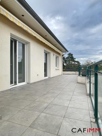 Appartement à louer, 5 pièces - BOURGOIN-JALLIEU 38300