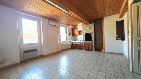 CANOHES coeur de village, maison de village en R+2 avec garage, à rénover