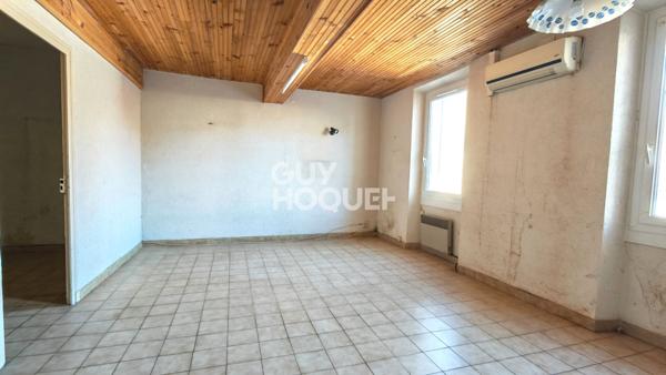 CANOHES coeur de village, maison de village en R+2 avec garage, à rénover