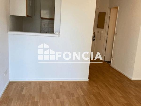 Location Appartement 2 pièces 31.94 m² - 218/220 COURS DE LA SOMME Bordeaux 33800