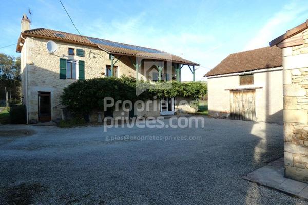 Propriété d'Exception en Pierre avec Piscine et 5 ha, Duravel (46700)