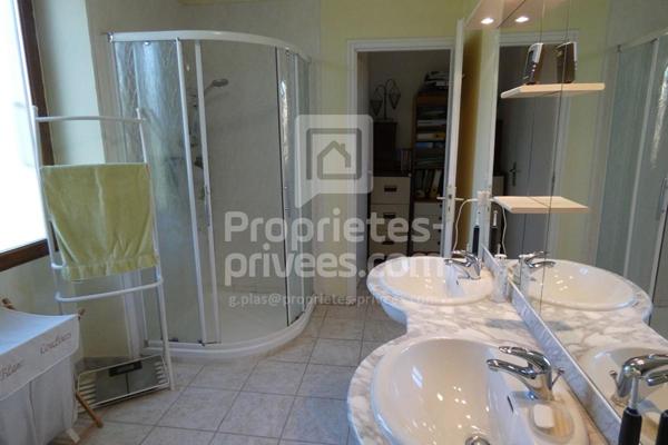 Propriété d'Exception en Pierre avec Piscine et 5 ha, Duravel (46700)