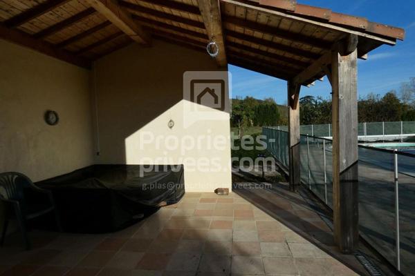 Propriété d'Exception en Pierre avec Piscine et 5 ha, Duravel (46700)