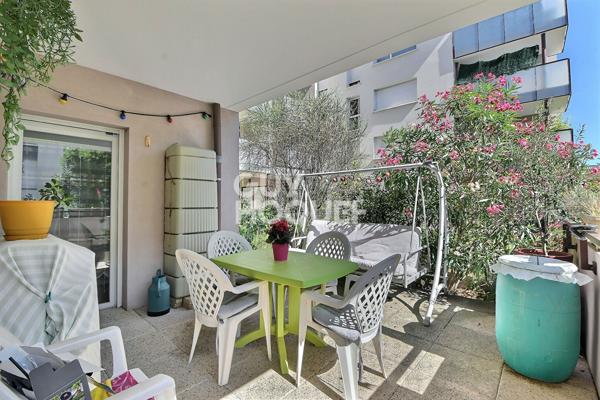 Bel appartement T4 de 77 m² avec terrasse et garage dans une copropriété récente aux portes de Montchat - Bron (69500)