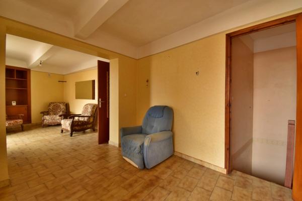 Maison de ville avec cour intérieure – Fort potentiel – Digne-les-Bains centre