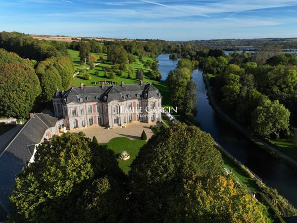 Prestigieux château du 18ème siècle à vendre dans la Vallée de la Somme