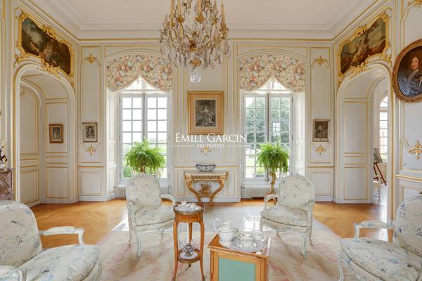 Prestigieux château du 18ème siècle à vendre dans la Vallée de la Somme