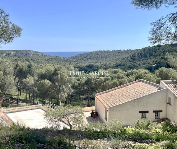 À vendre - Maison avec grande pinède - calme - aperçu mer - Ensuès-la-Redonne (13820)