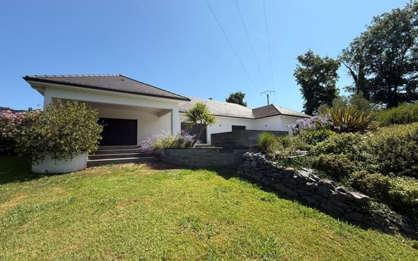 Maison à vendre    5 pièces • 291,54 m2 Morlaàs