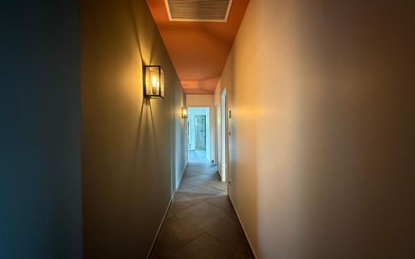 Maison à vendre    5 pièces • 291,54 m2 Morlaàs