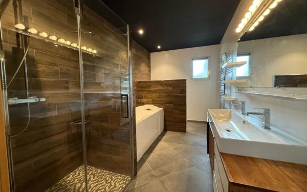 Maison à vendre    5 pièces • 291,54 m2 Morlaàs