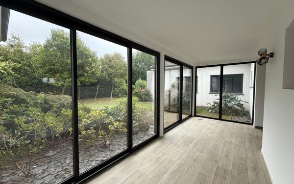 Maison à vendre    5 pièces • 291,54 m2 Morlaàs