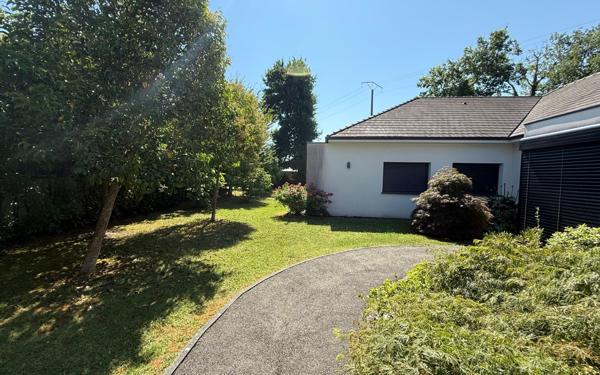 Maison à vendre    5 pièces • 291,54 m2 Morlaàs