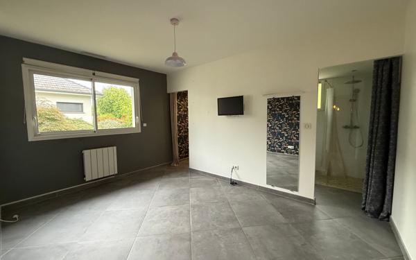 Maison à vendre    5 pièces • 291,54 m2 Morlaàs