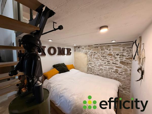 Appartement
         3 pièces
        - 83 m² 379 000 € *