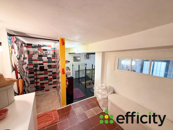 Appartement
         3 pièces
        - 83 m² 379 000 € *