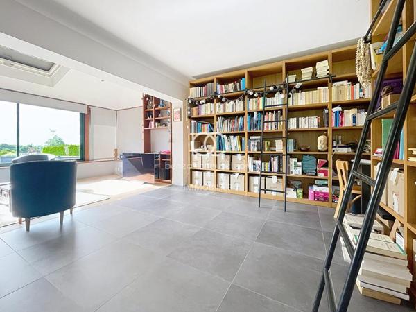 PLOEREN Maison 6 pièces 166 m²