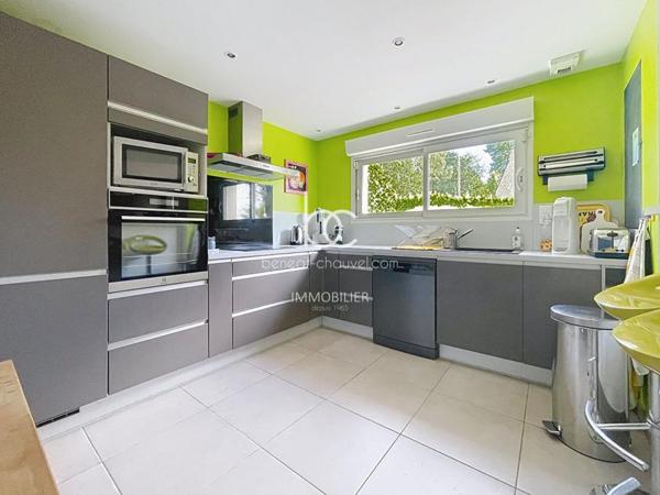 PLOEREN Maison 6 pièces 166 m²