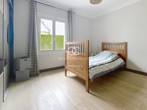 PLOEREN Maison 6 pièces 166 m²