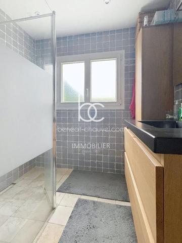 PLOEREN Maison 6 pièces 166 m²