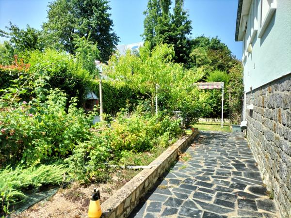 Maison 8 pièce(s) 5 chambre(s) 136 m²