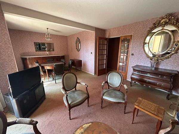 le raisin Toulouse Appartement T4 102 m2 avec ascenseur balcon et terrasse
