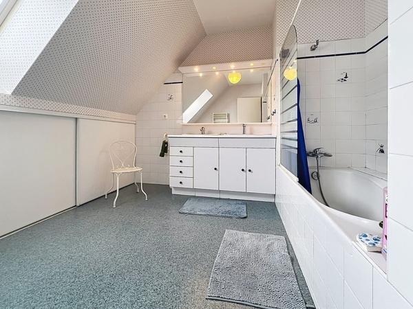 LARMOR-PLAGE : Maison spacieuse idéalement située