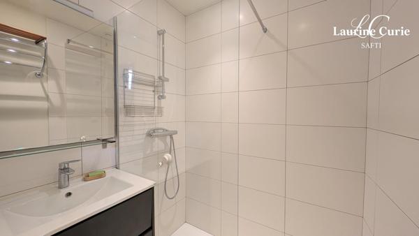 Maison T6 de 155m² avec véranda et garage